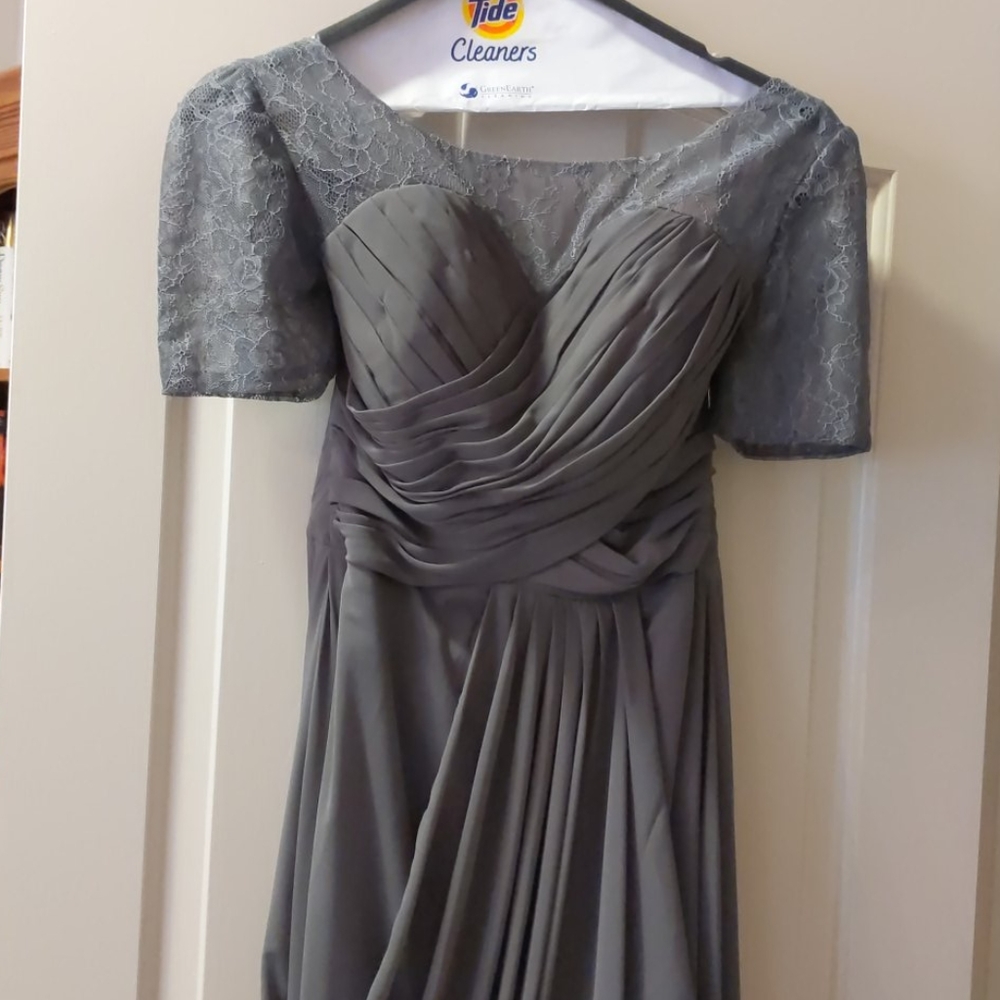 Formal Dress - Picture 2 of 4